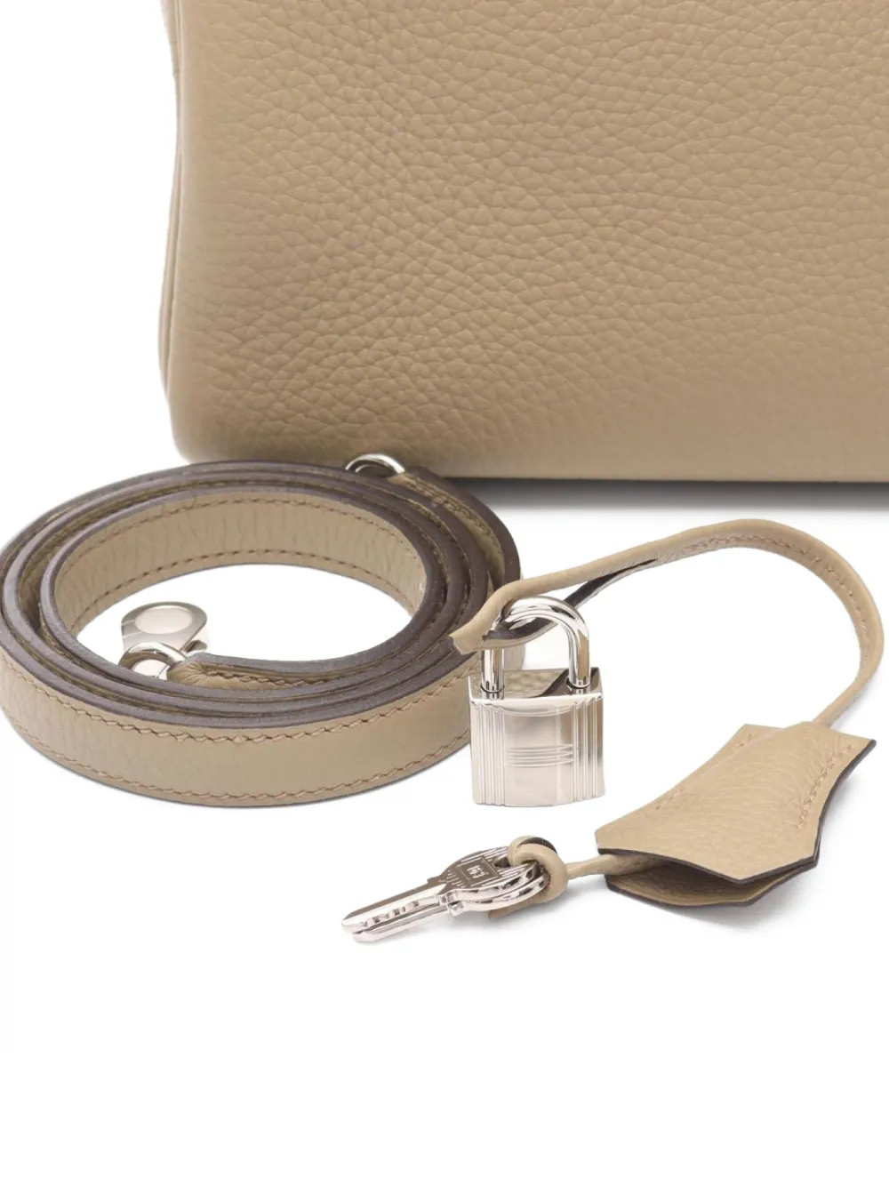 Pre-owned Hermes 2024 Kelly 28 Leather Handbag In Neutral
