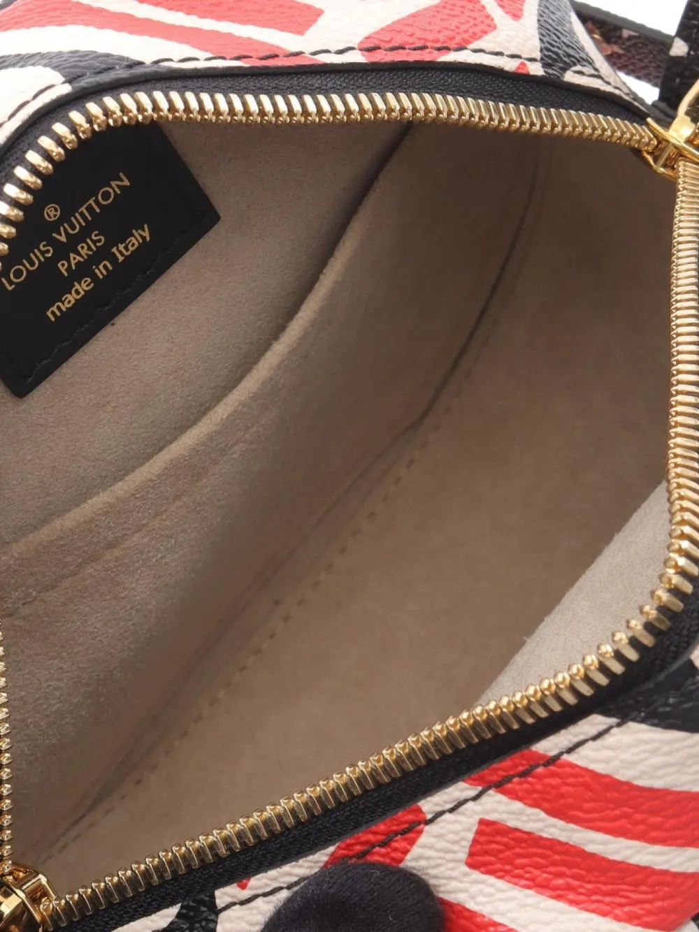 Pre-owned Louis Vuitton 2020 Crafty Boite Shoulder Bag In Red