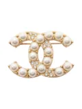 CHANEL Pre-Owned 1986-1988 CC faux-pearl brooch - Gold