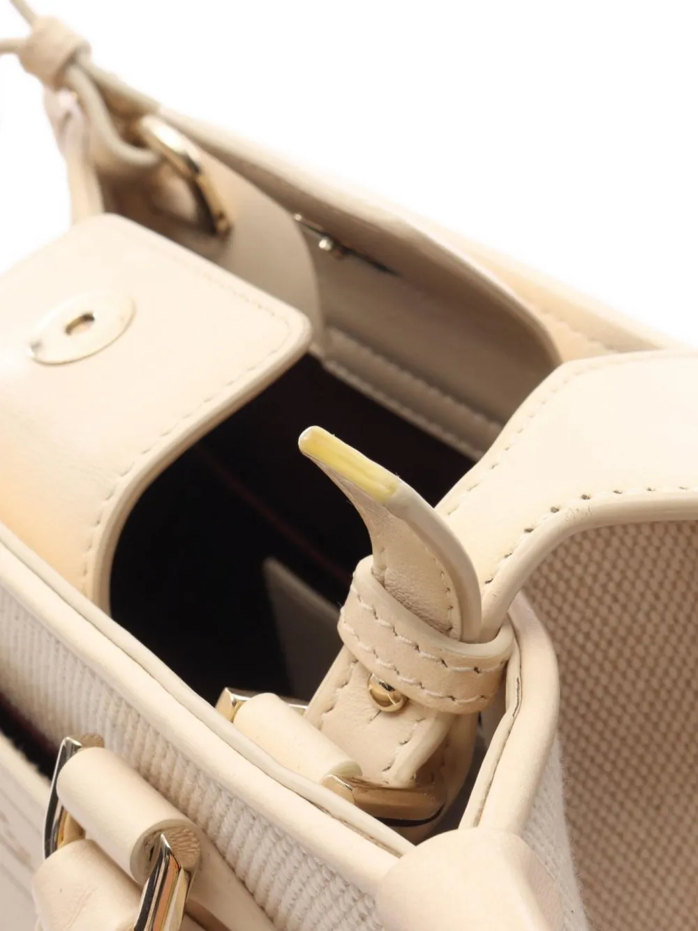 Pre-owned Bvlgari 00s Small Logo-detail Tote Bag In Neutral