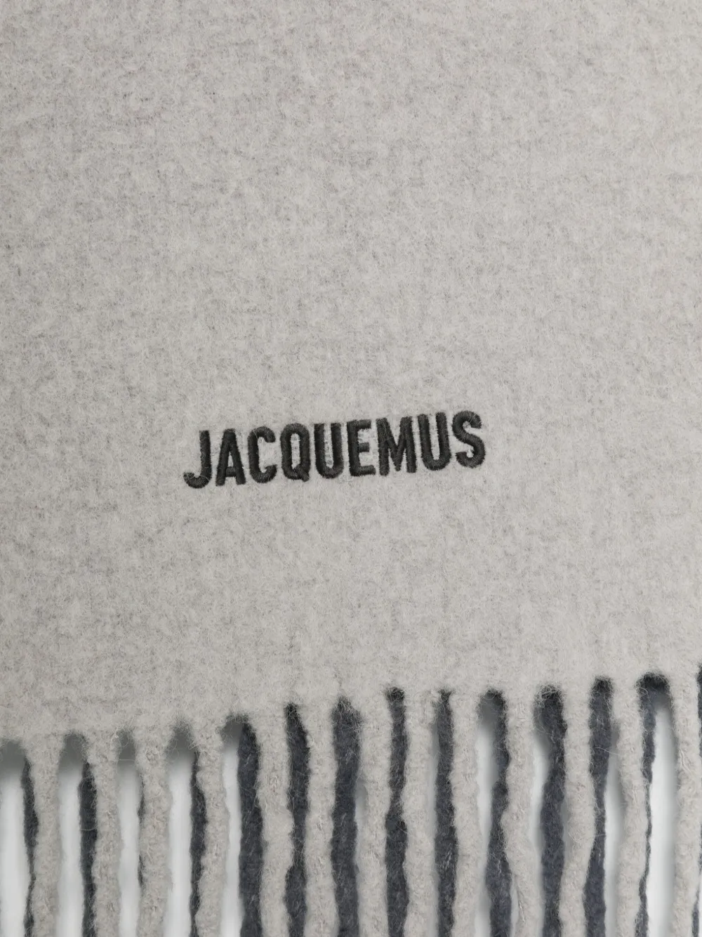 Jacquemus Moisson embroidered fringe scarf - Grijs