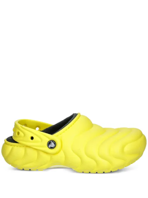 Crocs textured slippers
