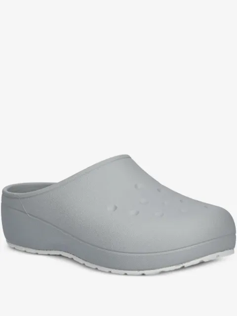 Crocs round-toe slides