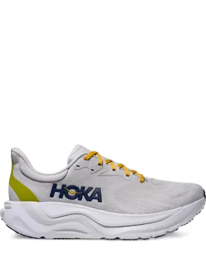 HOKA Mach 7 スニーカー | ホワイト | FARFETCH JP