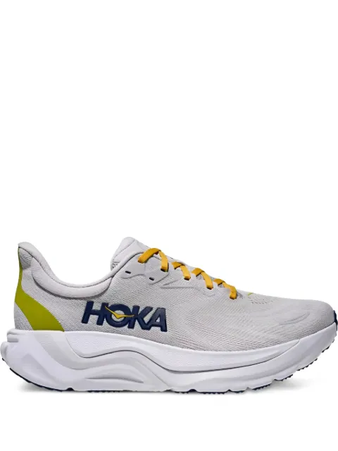 HOKA tenis Arahi 8
