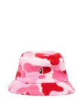 A BATHING APE® camo boa fleece bucket hat - Pink