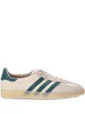 adidas Gazelle three-stripe textured sneakers - Neutrals