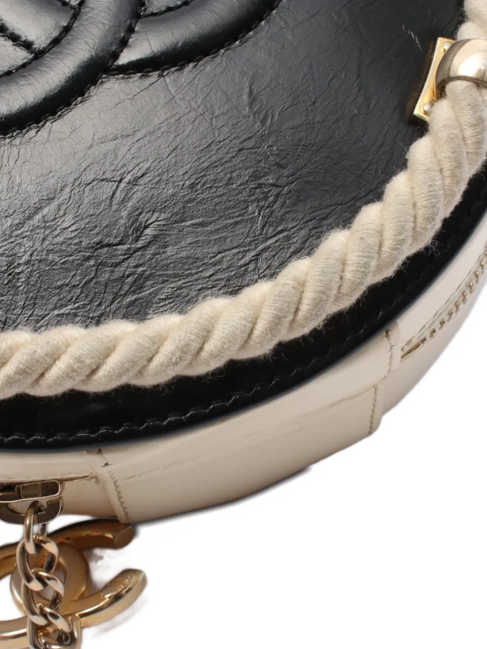 Pre-owned Chanel 2019 Coco Mark Matelasse Round Bag In Black