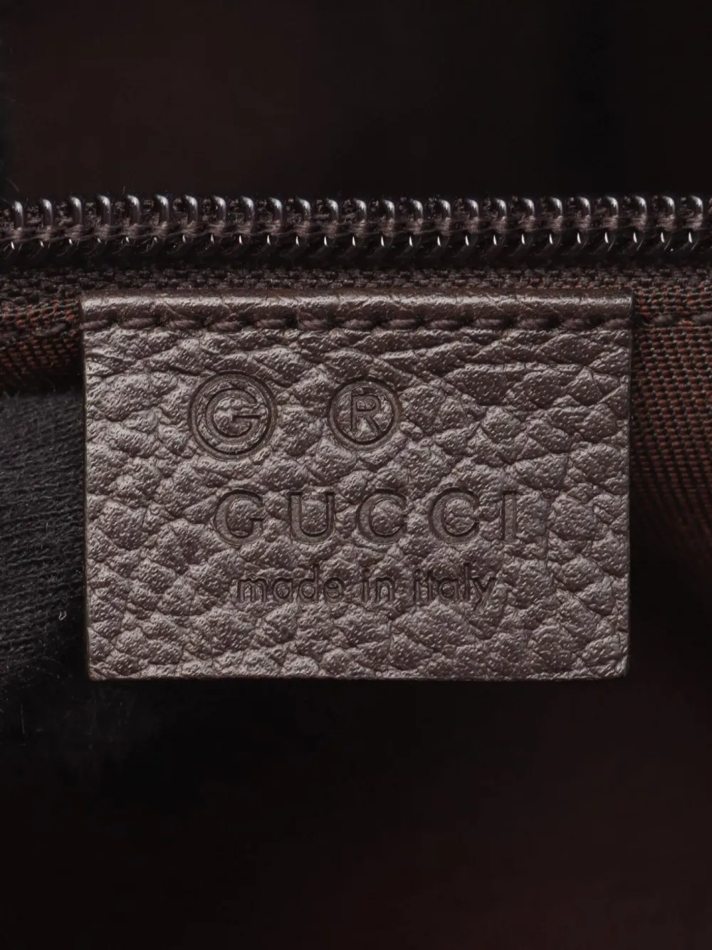 Pre-owned Gucci 10s Medium Gg-supreme Cackpack In Neutral