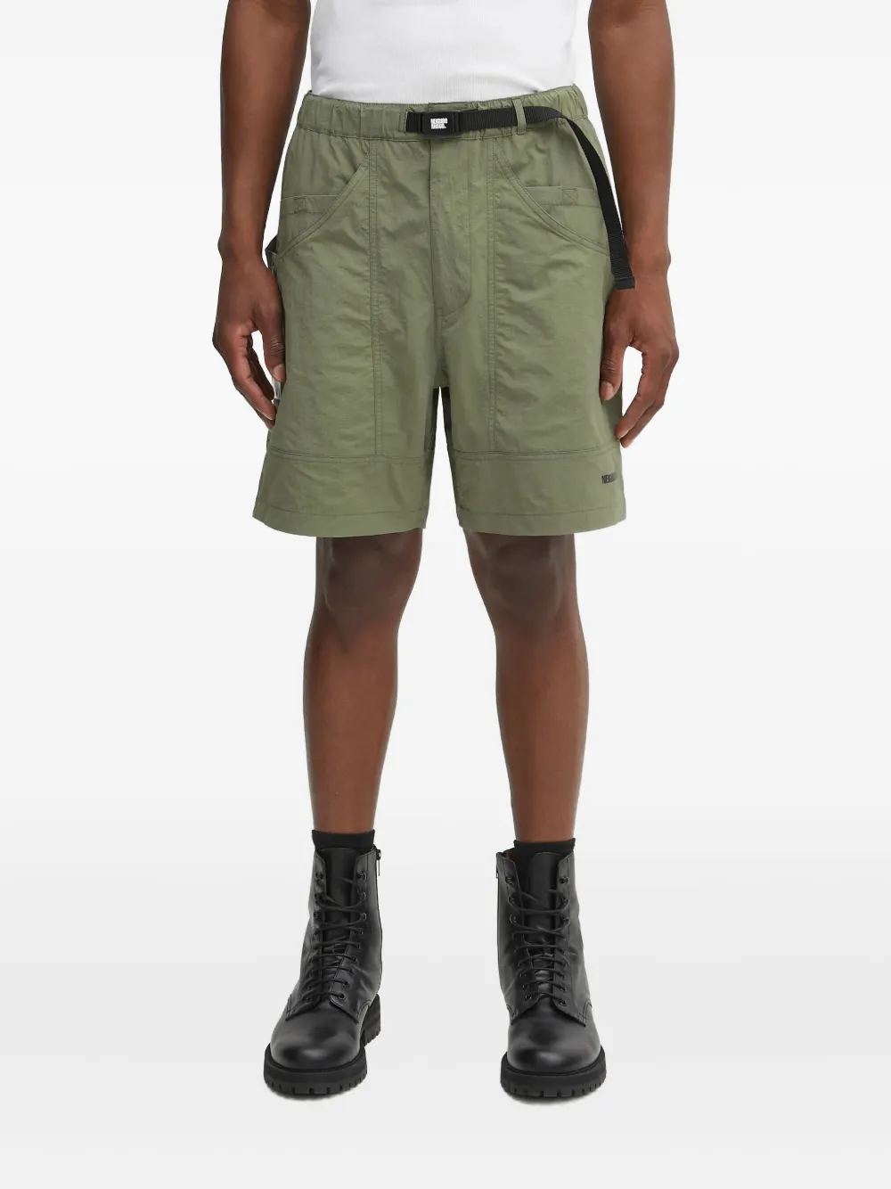 Neighborhood Shorts met opgestikte zak en ceintuur Groen