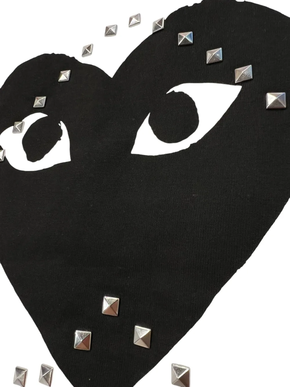 Comme Des Garçons Play logo-print studded-embellishment T-shirt Wit