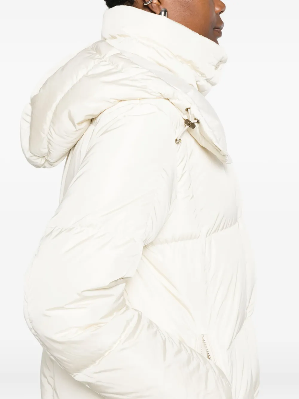 Moncler Gewatteerde jas met enkele rij knopen en capuchon Beige