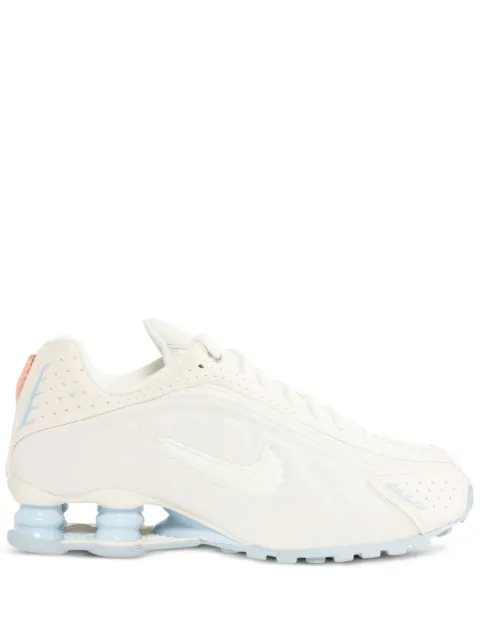 Nike Shox R4 sneakers