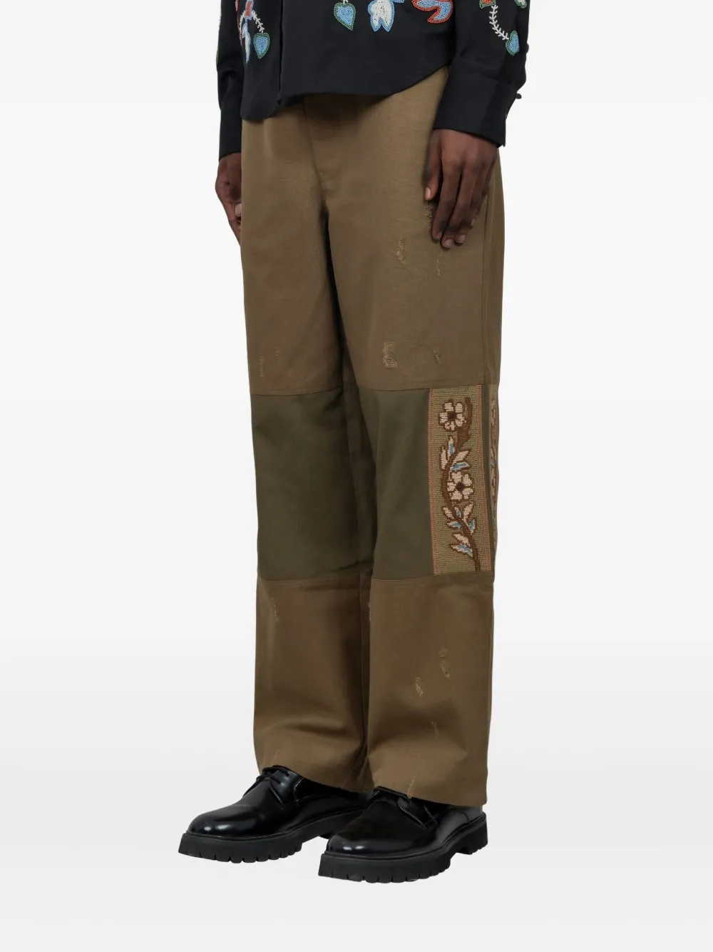 Baziszt Asher floral-embroidered patched trousers | بناطيل بقصة مستقيمة | Image 2