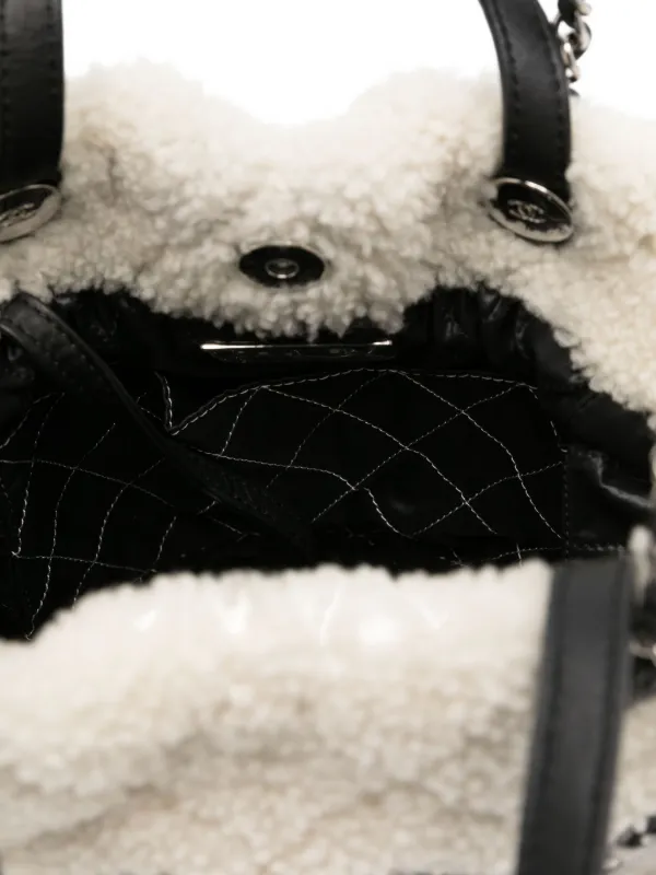 CHANEL Pre-Owned Coco Neige Shoulder Bag | White | FARFETCH OM