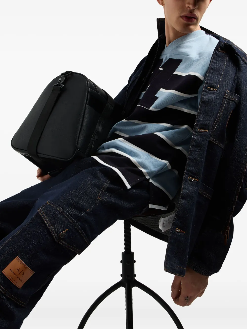 Armani Exchange T-shirt met V-hals Blauw