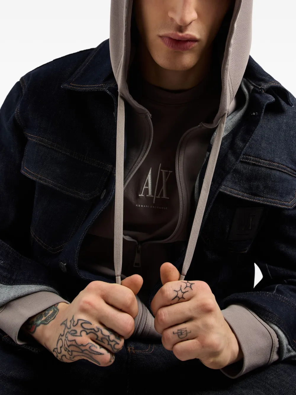 Armani Exchange T-shirt met logoprint Bruin