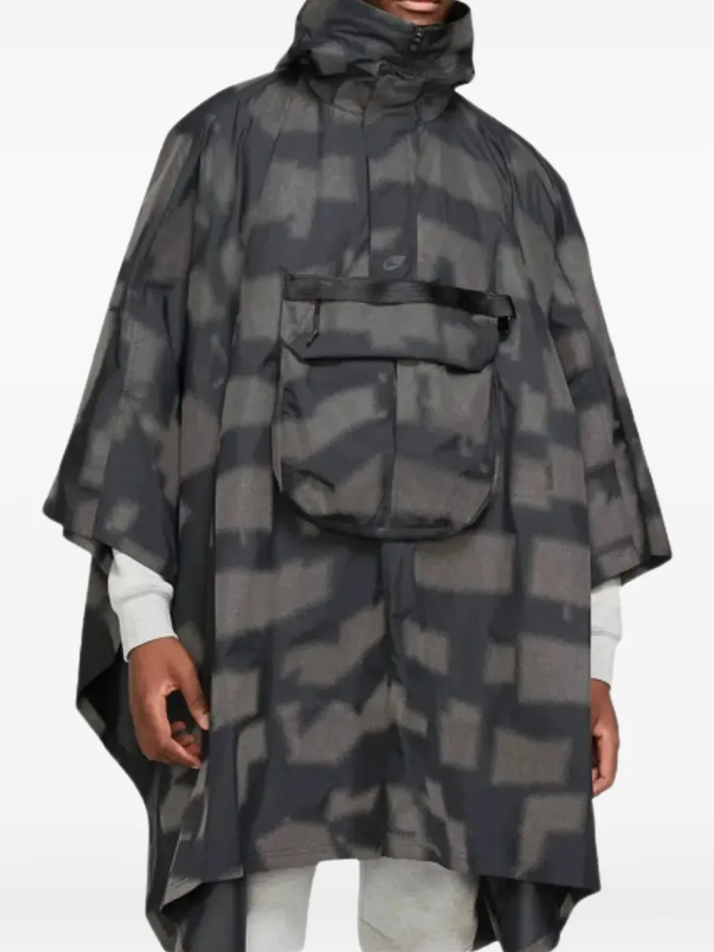 Nike Storm-fit Tech Pack reflective poncho Zwart