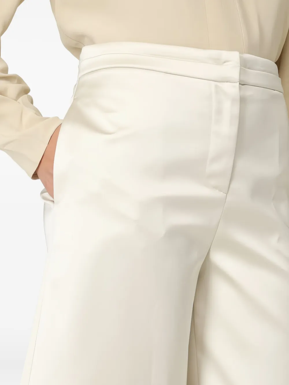 Patrizia Pepe Satin-effect Shorts In Neutral