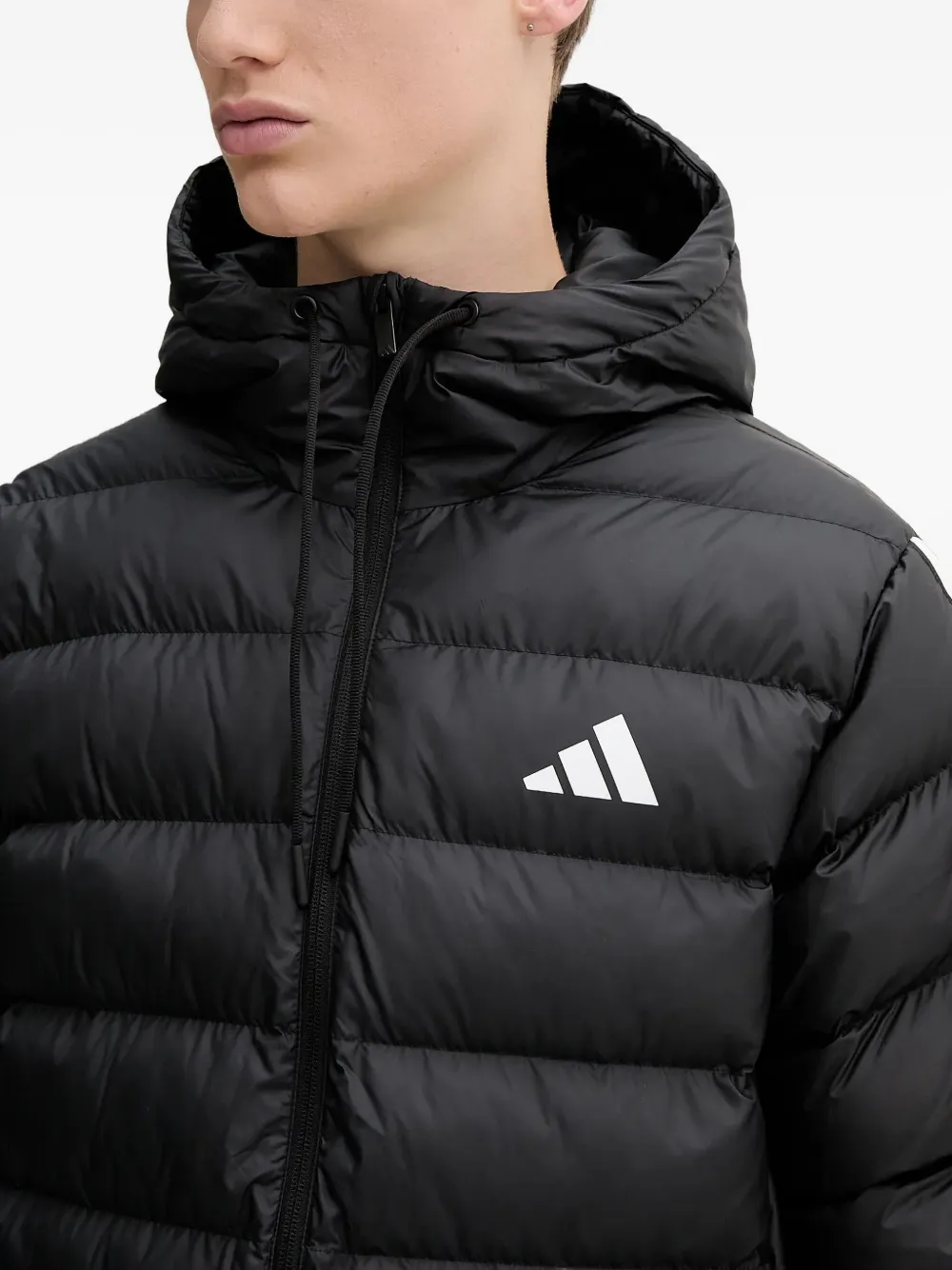 adidas Gewatteerd jack met capuchon en streepdetail Zwart
