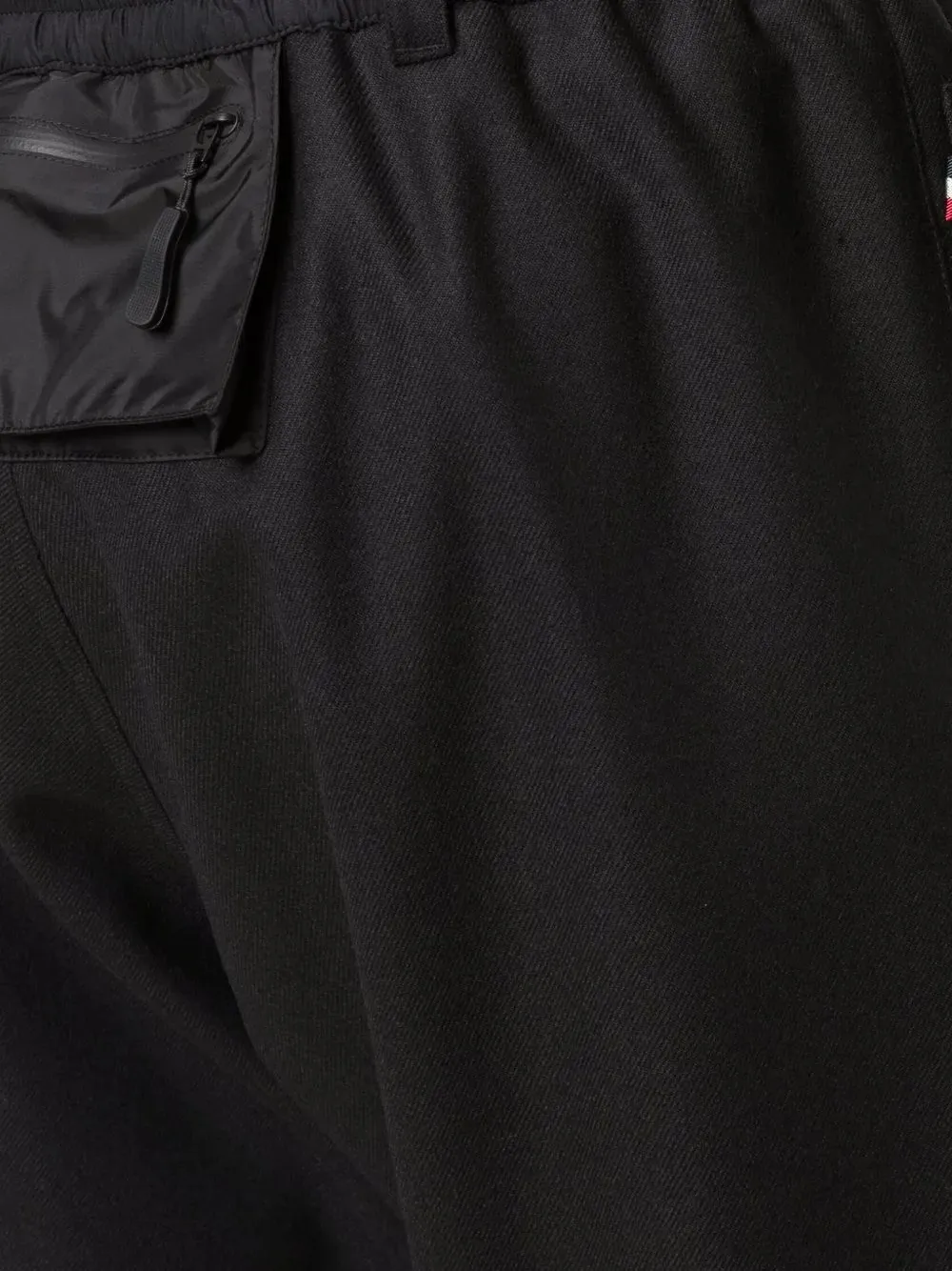 Moncler Grenoble pleated panelled trousers Zwart