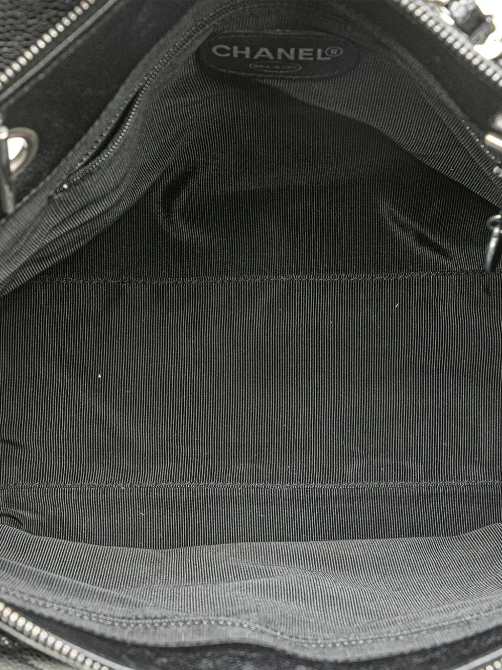 Pre-owned Chanel 1996-1997 Cc Quilted Caviar Front Pocket Shoulder Bag In Black