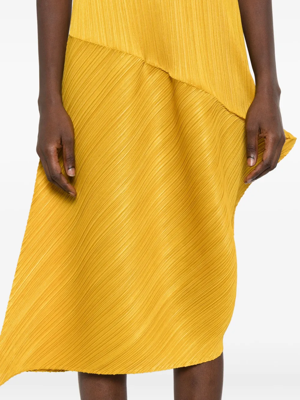 Pleats Please Issey Miyake Leap asymmetrische midi-jurk met plooien Geel