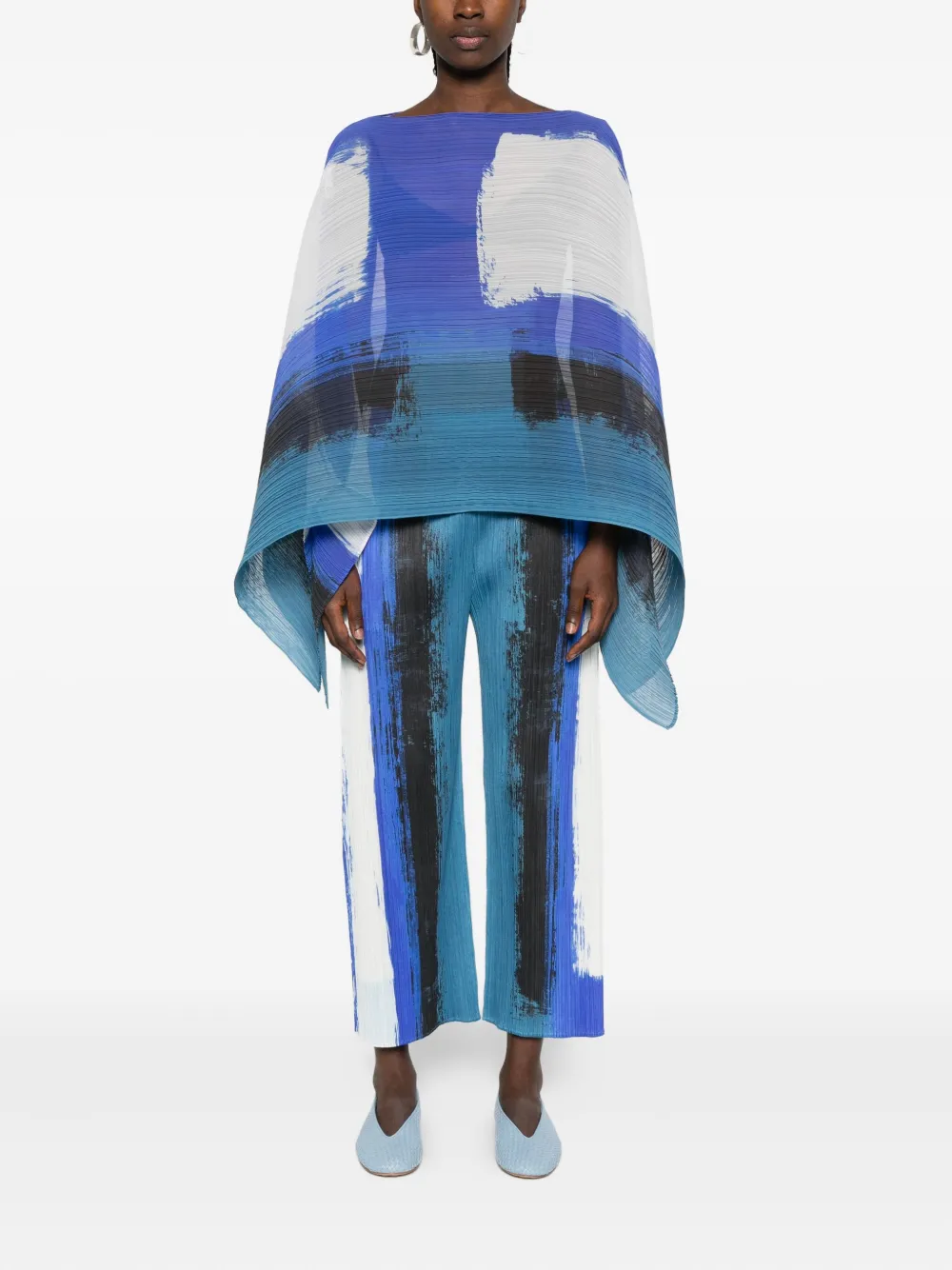 Pleats Please Issey Miyake pleated abstract-print top - Blauw