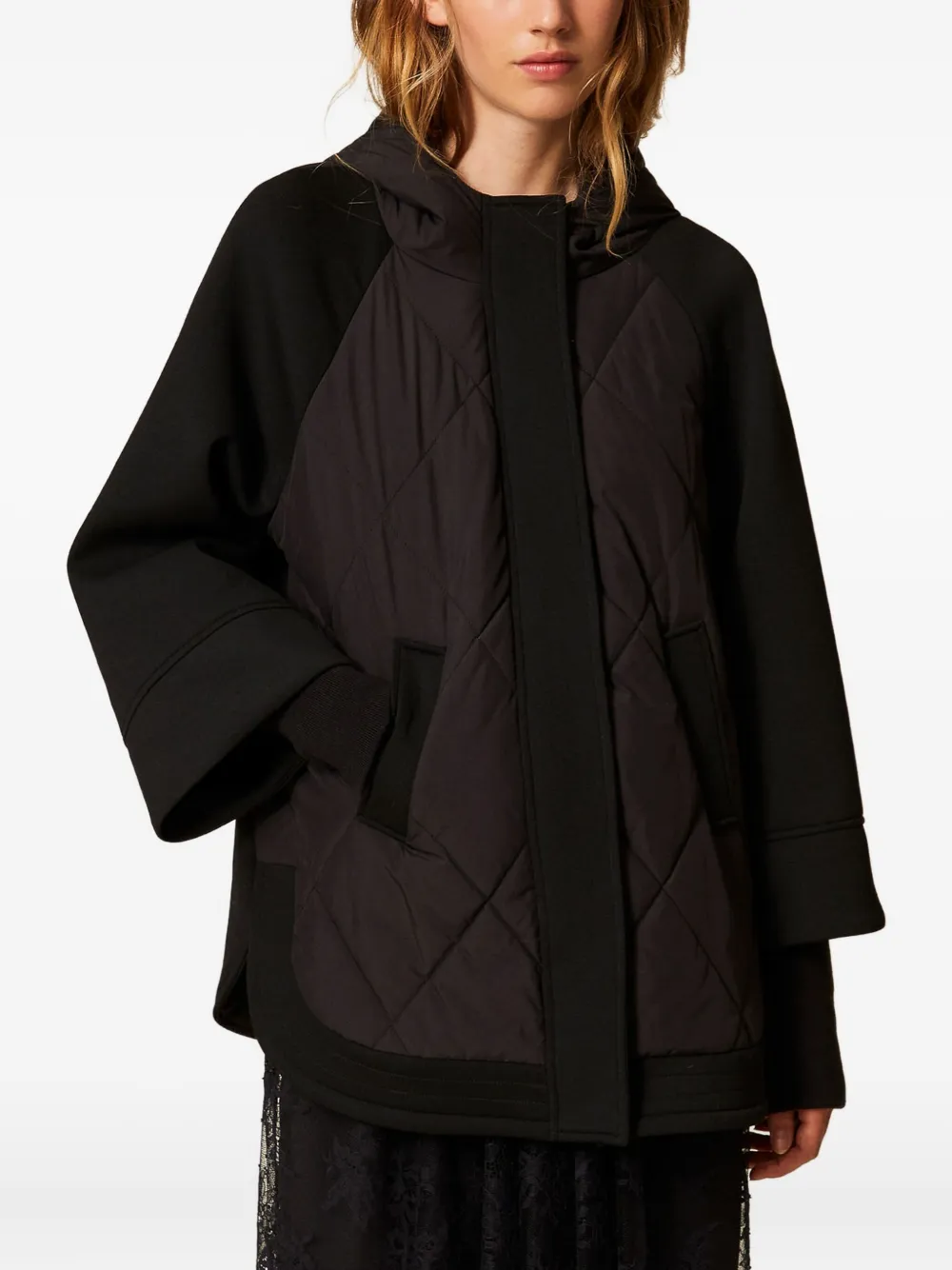 Twinset Hooded Quilted Puffer Jacket In Black