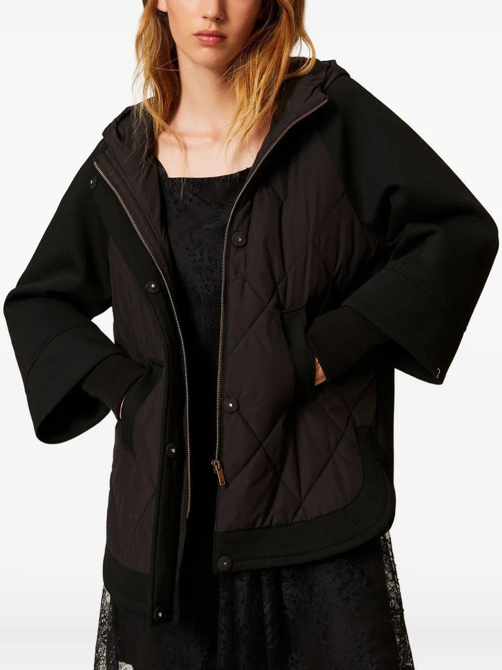 Twinset Hooded Quilted Puffer Jacket In Black