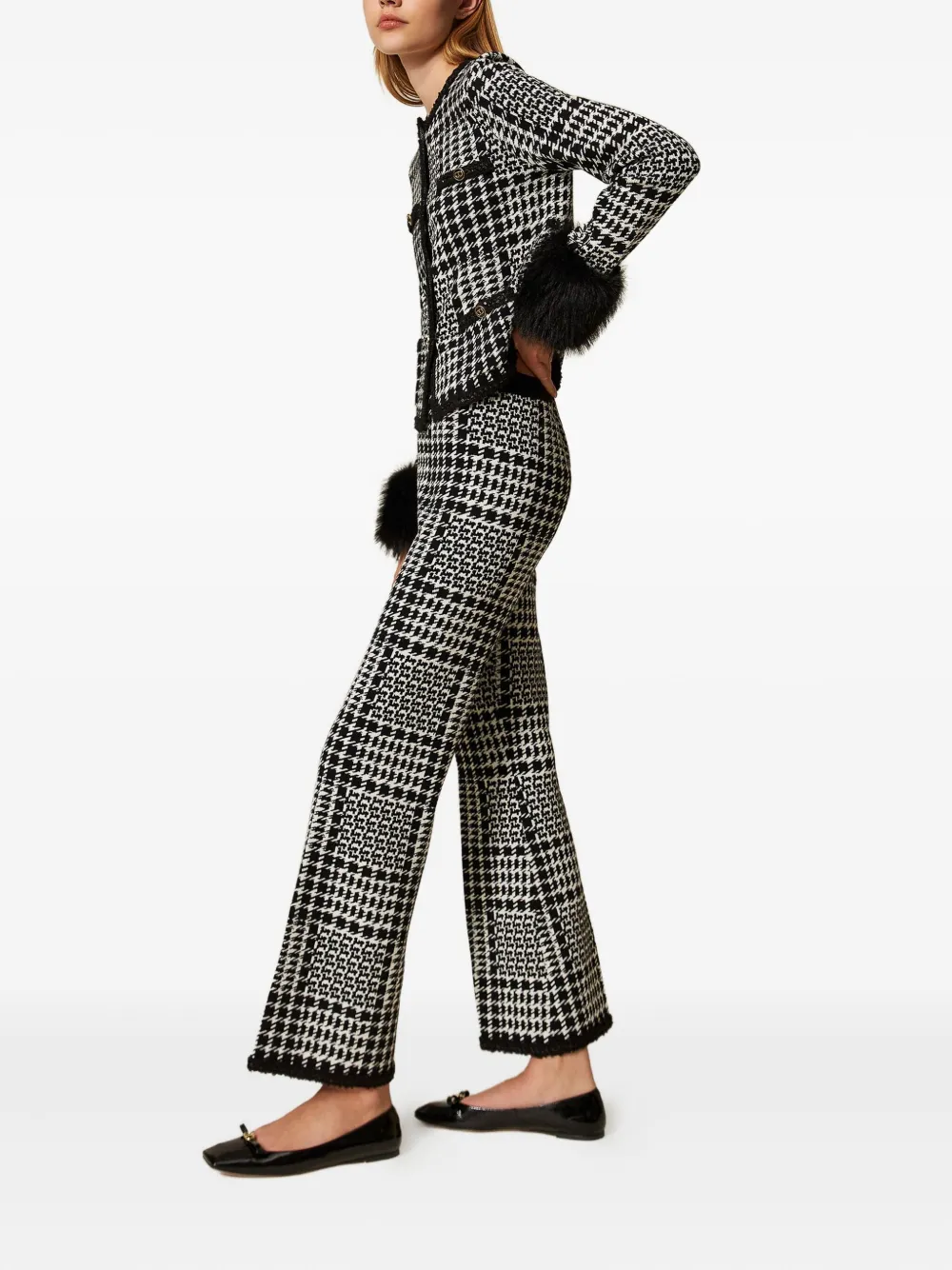 Twinset Checked Knit Pants In Black