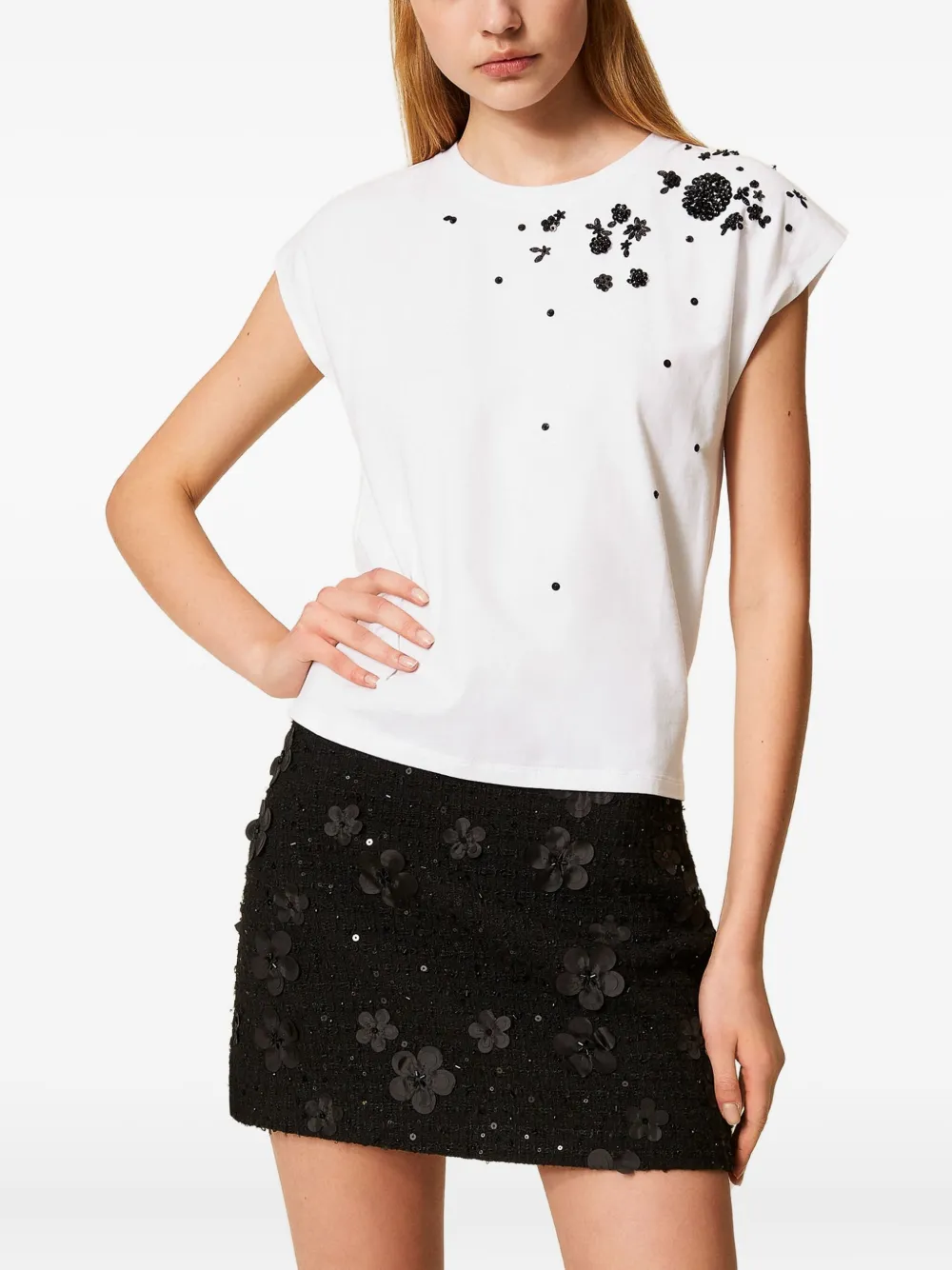 TWINSET T-shirt met geborduurde bloemen Wit