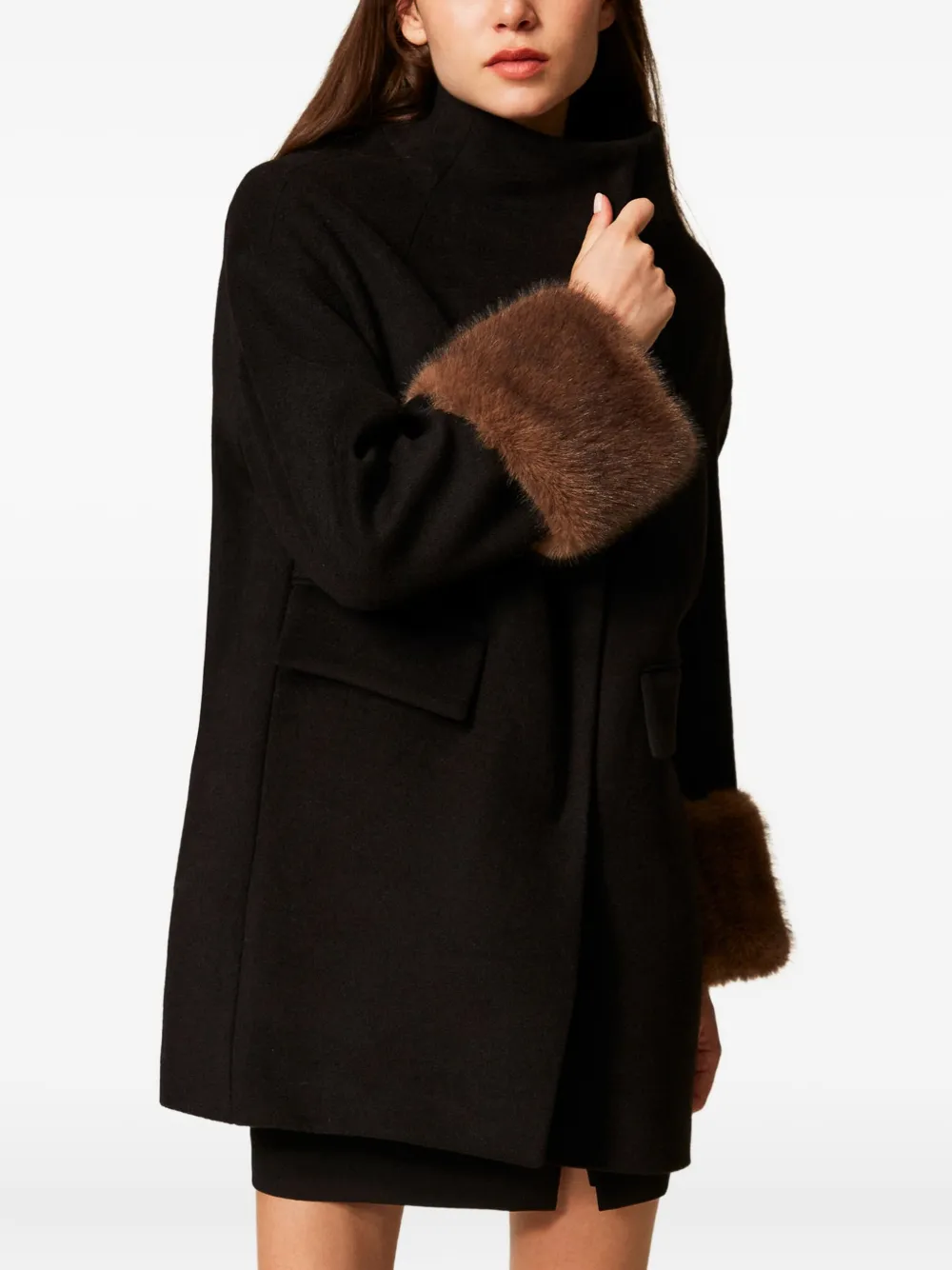 TWINSET Jas met enkele rij knopen en manchetten met imitatiebont Zwart