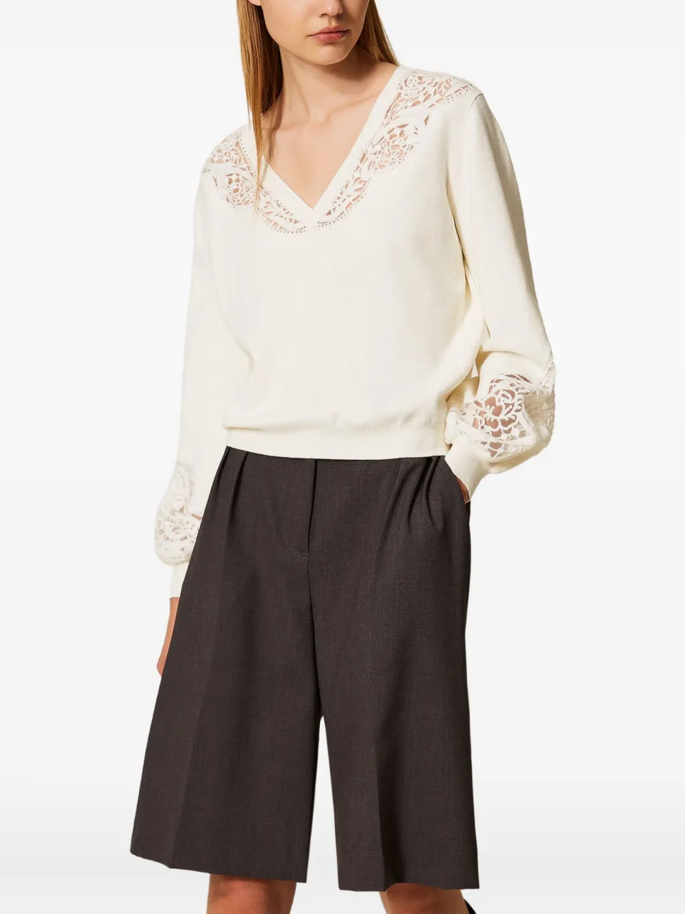 TWINSET suéter con cuello en V | Suéteres | Image 2