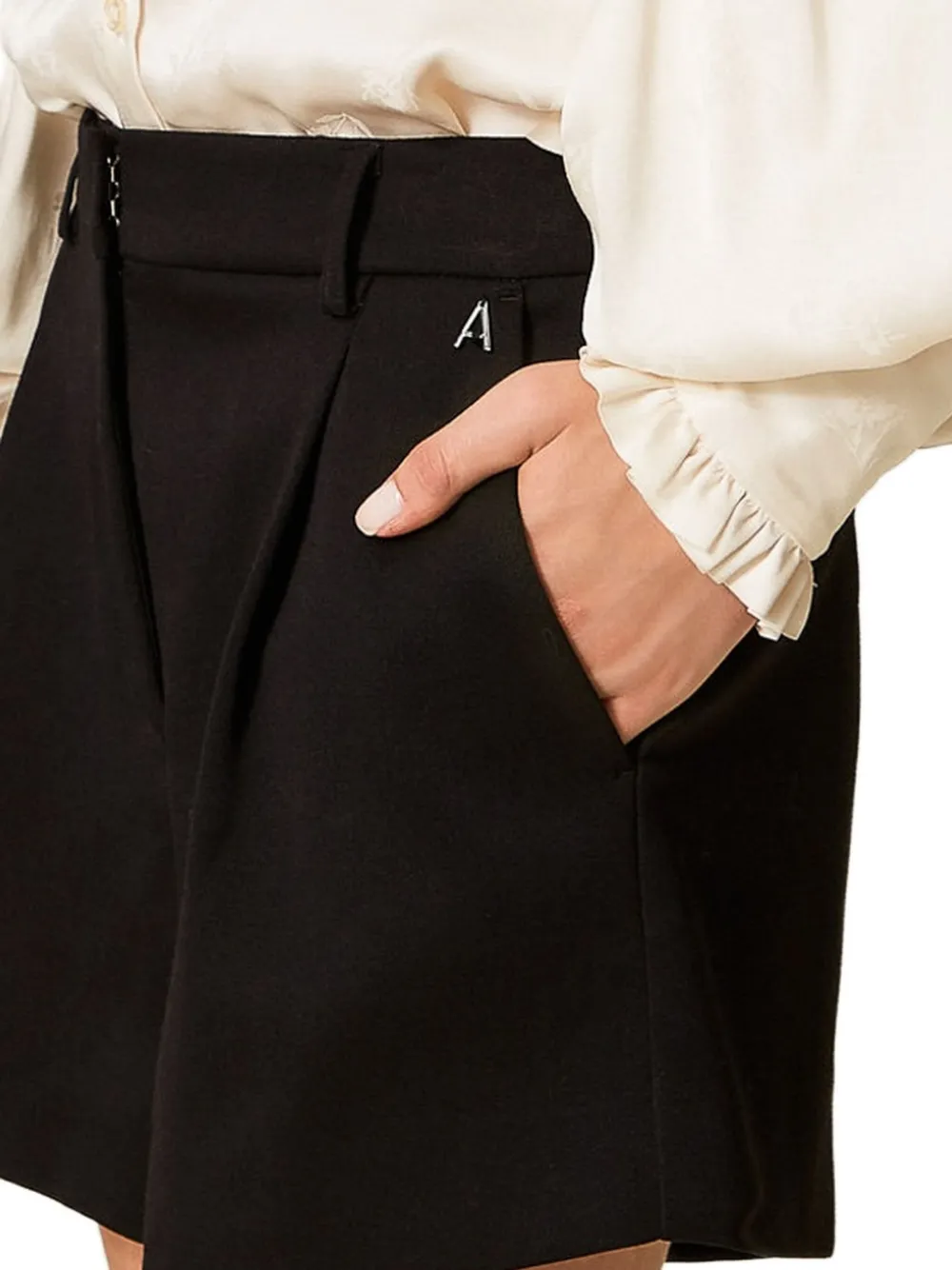 TWINSET pleated-front shorts | Short Shorts | Image 2