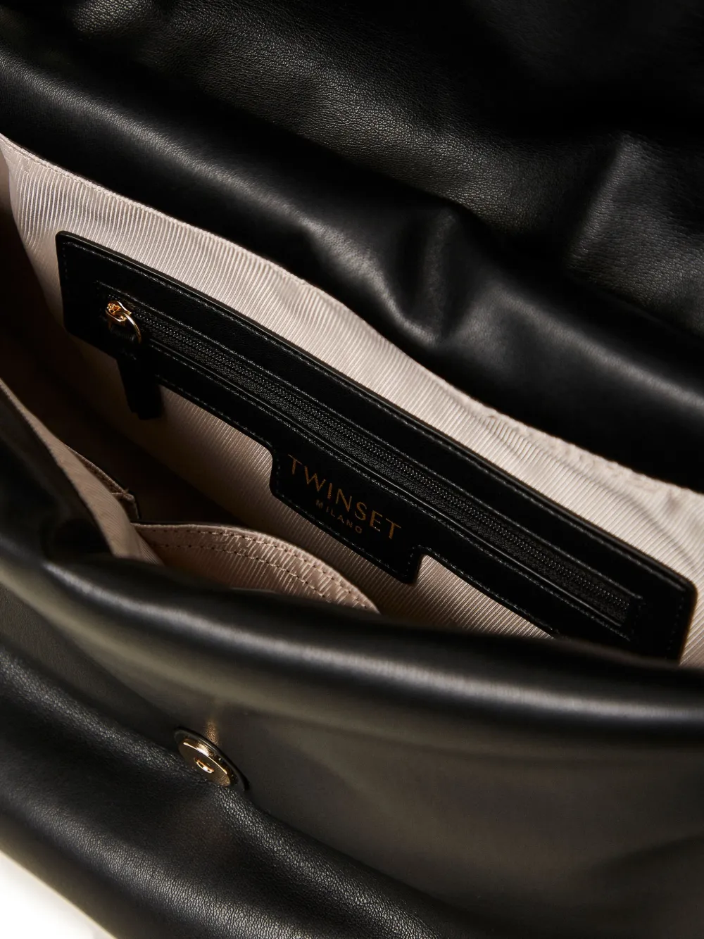 Twinset Padded Top-handle Shoulder Bag In Black