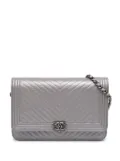 CHANEL Pre-Owned 2016-2017 Chevron Metallic Caviar Boy Wallet On Chain crossbody bag - Silver