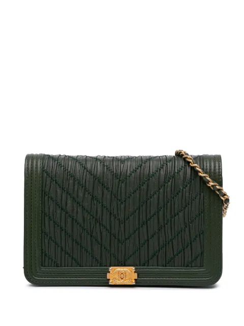CHANEL Pre-Owned 2018 Chevron Quilted Crumpled Calfskin Boy Wallet On Chain crossbody bag