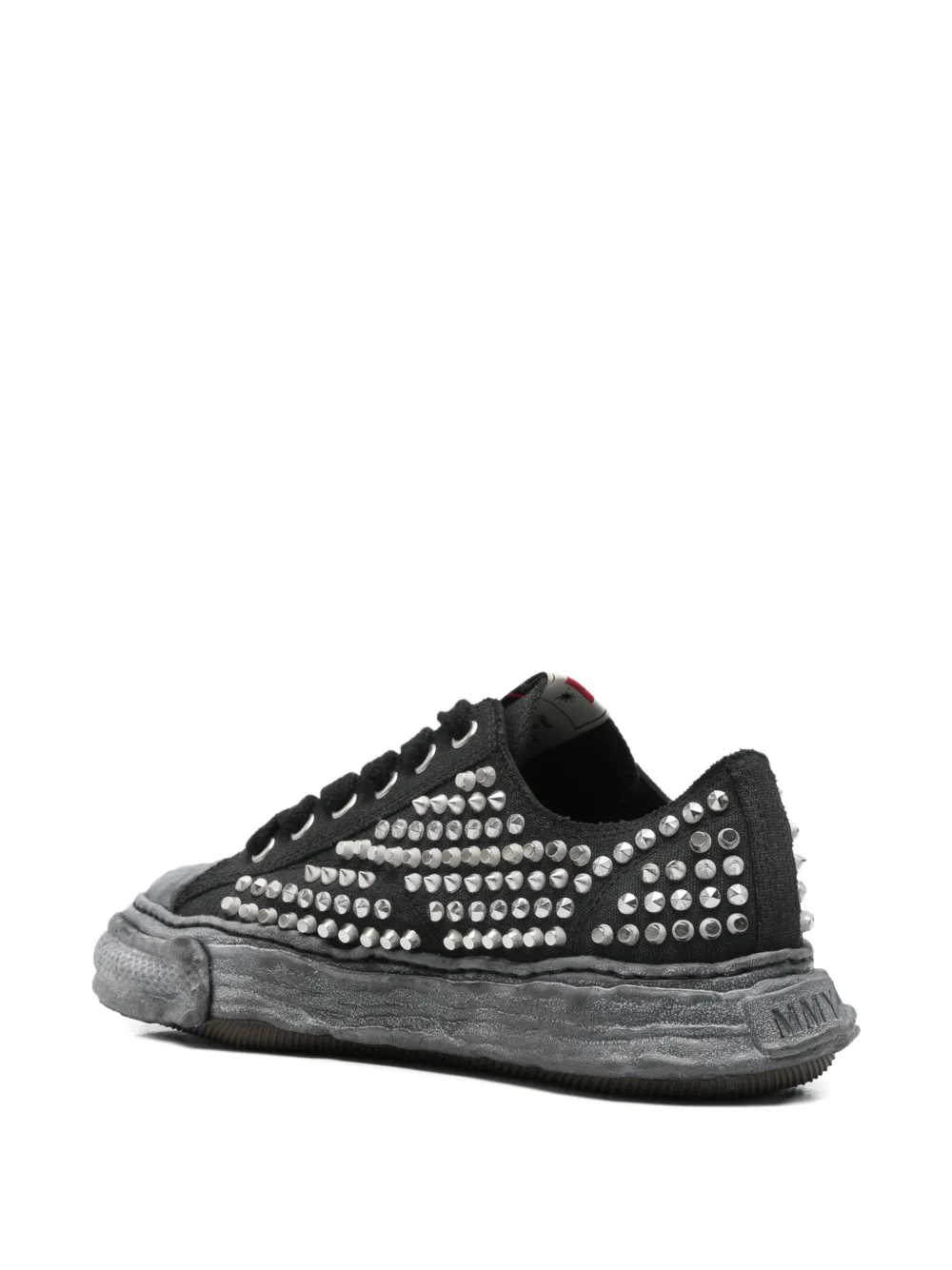 Maison MIHARA YASUHIRO studded sneakers Zwart
