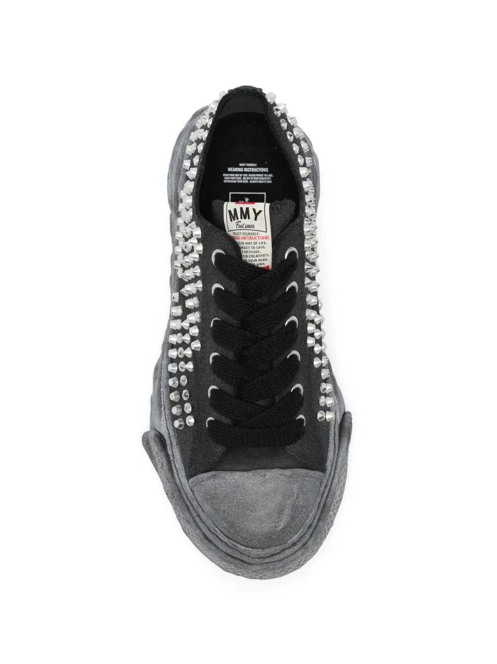 Maison MIHARA YASUHIRO studded sneakers Zwart