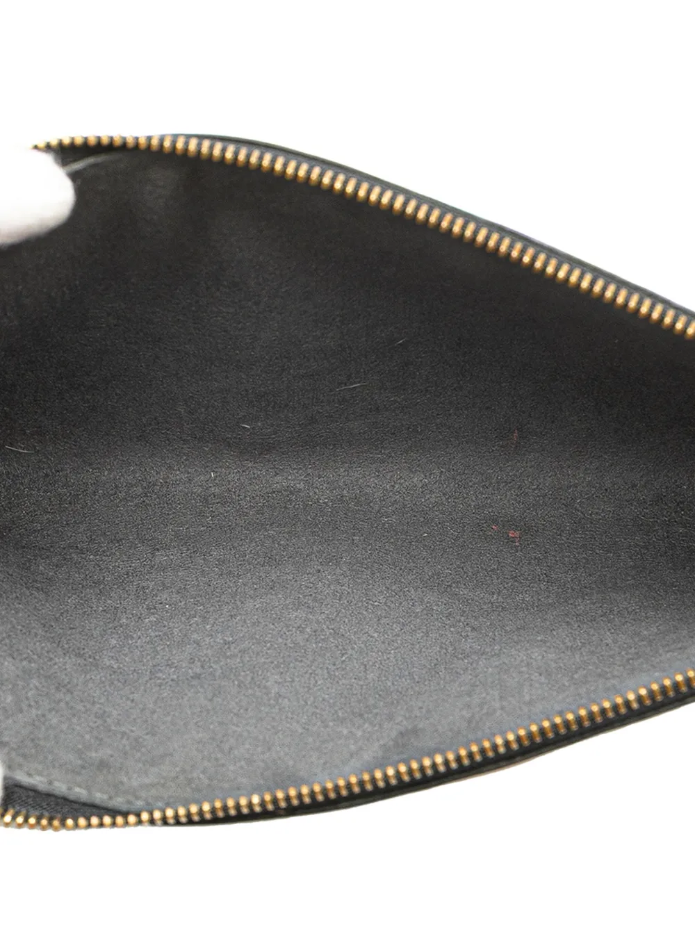 Pre-owned Louis Vuitton 2001 Epi Pochette Accessoires Shoulder Bag In Black