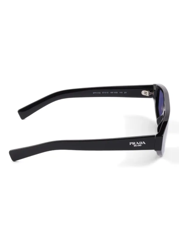 Prada Eyewear スクエアフレーム サングラス | ブラック | FARFETCH JP