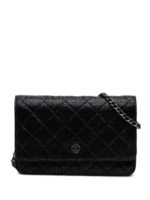 CHANEL Pre-Owned 2013-2014 CC Quilted Crinkled Patent Wallet On Chain crossbody bag