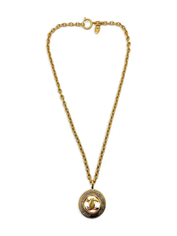 CHANEL Pre-Owned 1980s ロゴエンボス ネックレス | ゴールド CHANEL Pre-Owned 1980s ロゴエンボス ネックレス | ゴールド