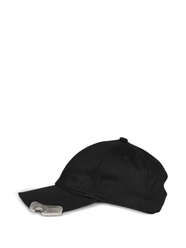 VETEMENTS ボトルオープナー キャップ | ブラック | FARFETCH JP