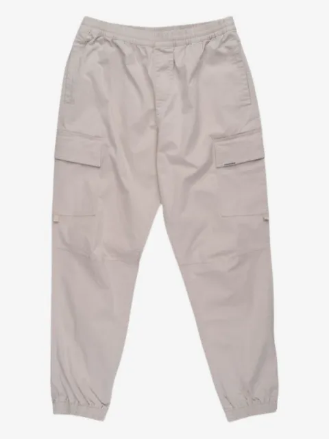 Represent pantalones cargo en crepé