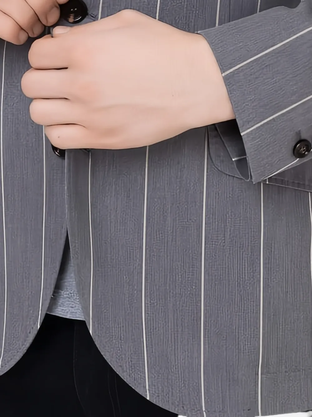 Brunello Cucinelli single-breasted pinstripe blazer | Blazers | Image 2