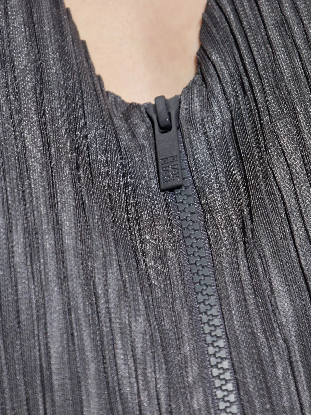 Pleats Please Issey Miyake Geplooide jumpsuit met rits Grijs