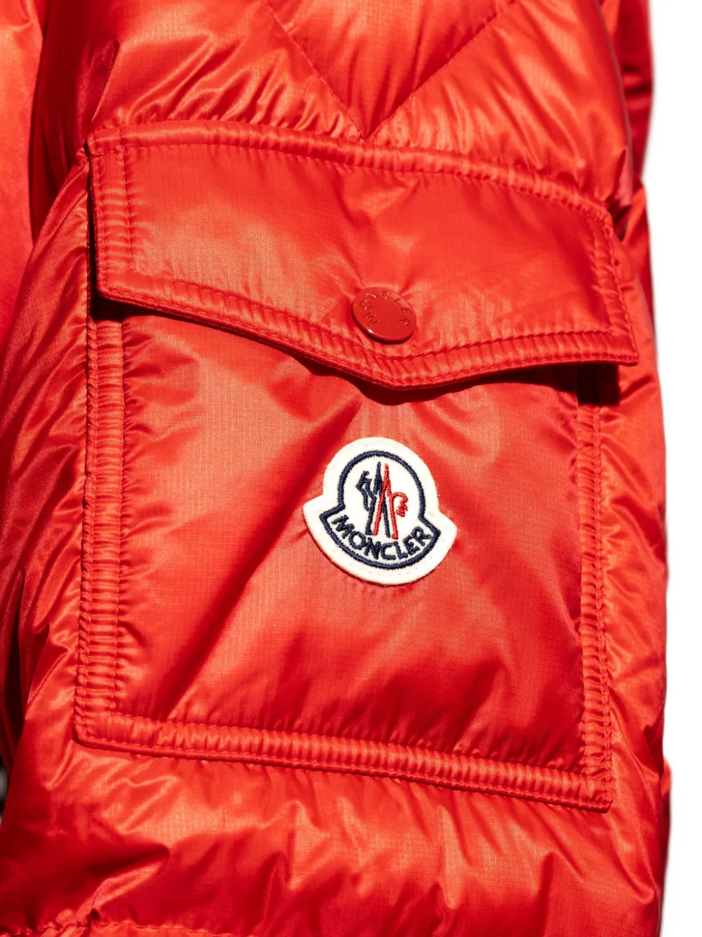 Moncler Gevoerd jack met capuchon Rood