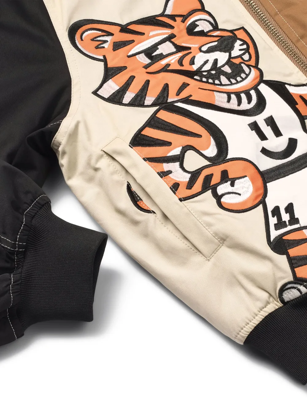 Molo Hedley bomberjack met basketbalprint Zwart
